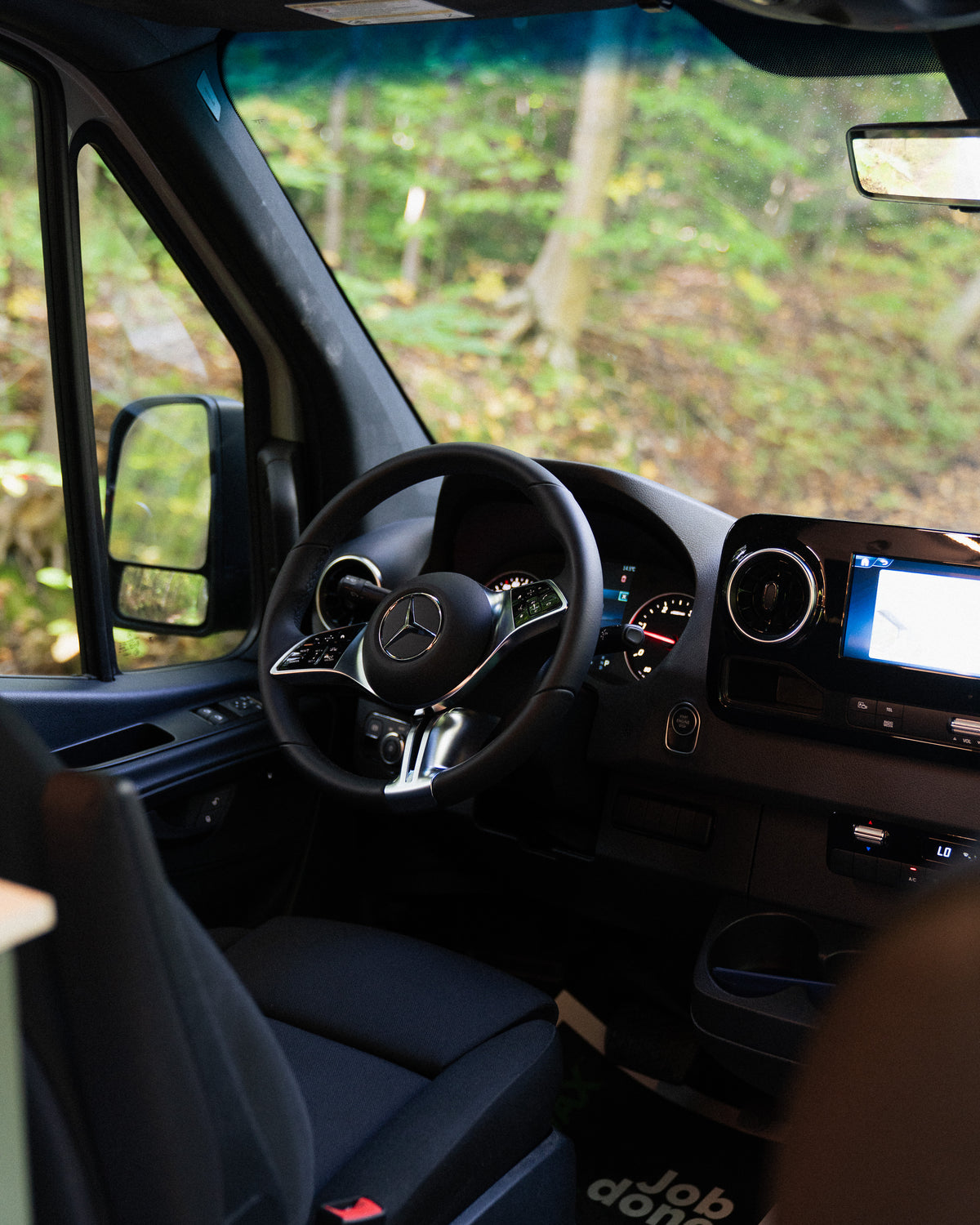 Evazion – Mercedes Sprinter 2027 144’’ 2WD ou AWD en Option (disponible en commande)