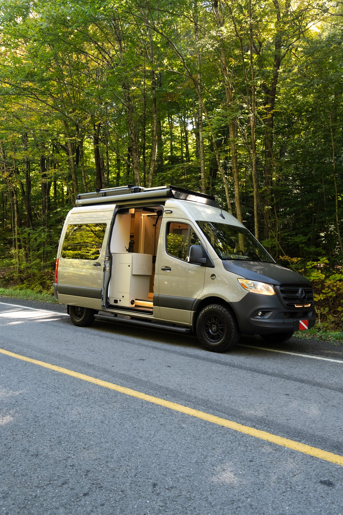 Phenix – Mercedes Sprinter 2027 144’’ RWD ou AWD 2500 (Disponible sur commande seulement)