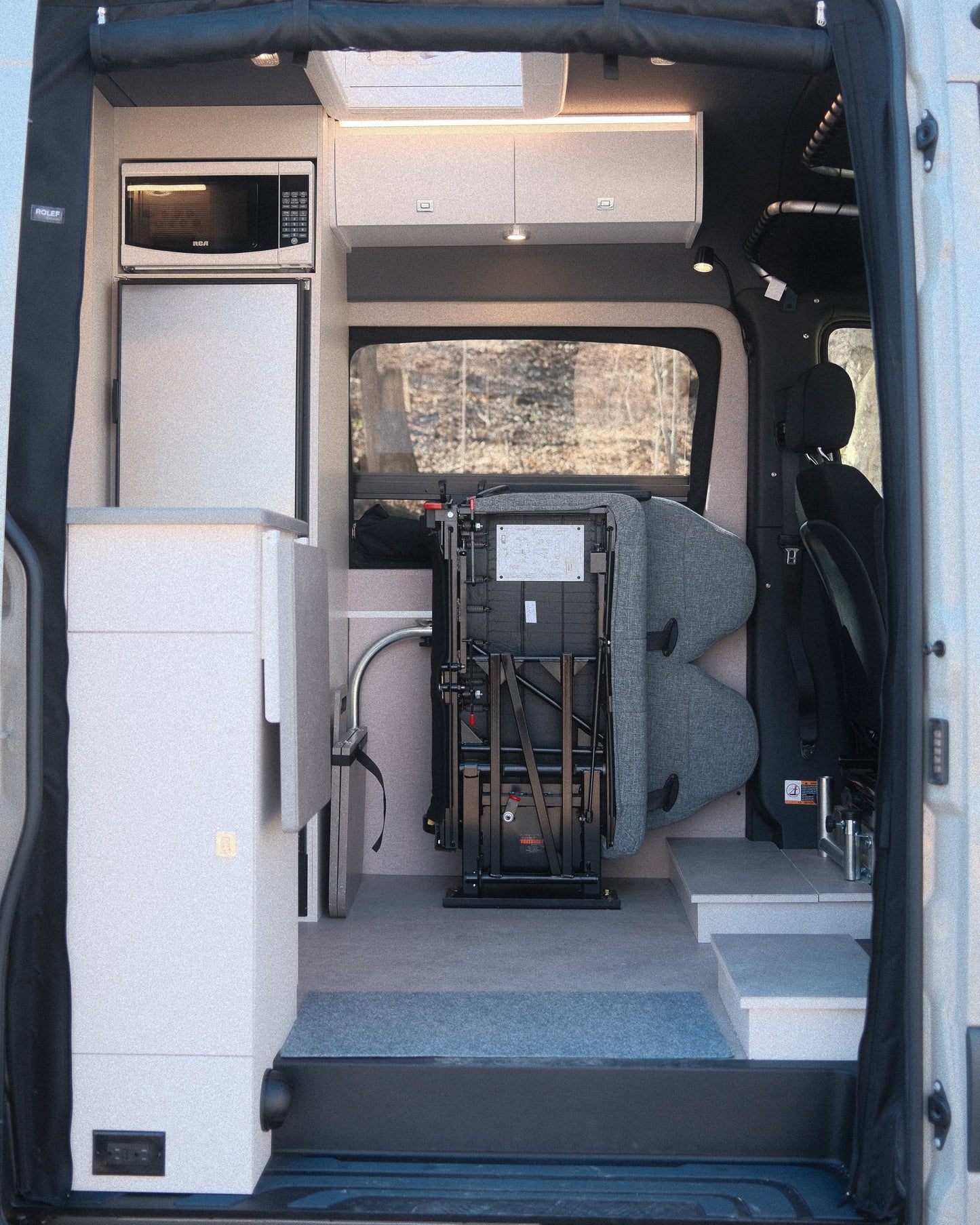 Champion (Mercedes Sprinter 170'' 2500) – Véhicule de location disponibles dès octobre