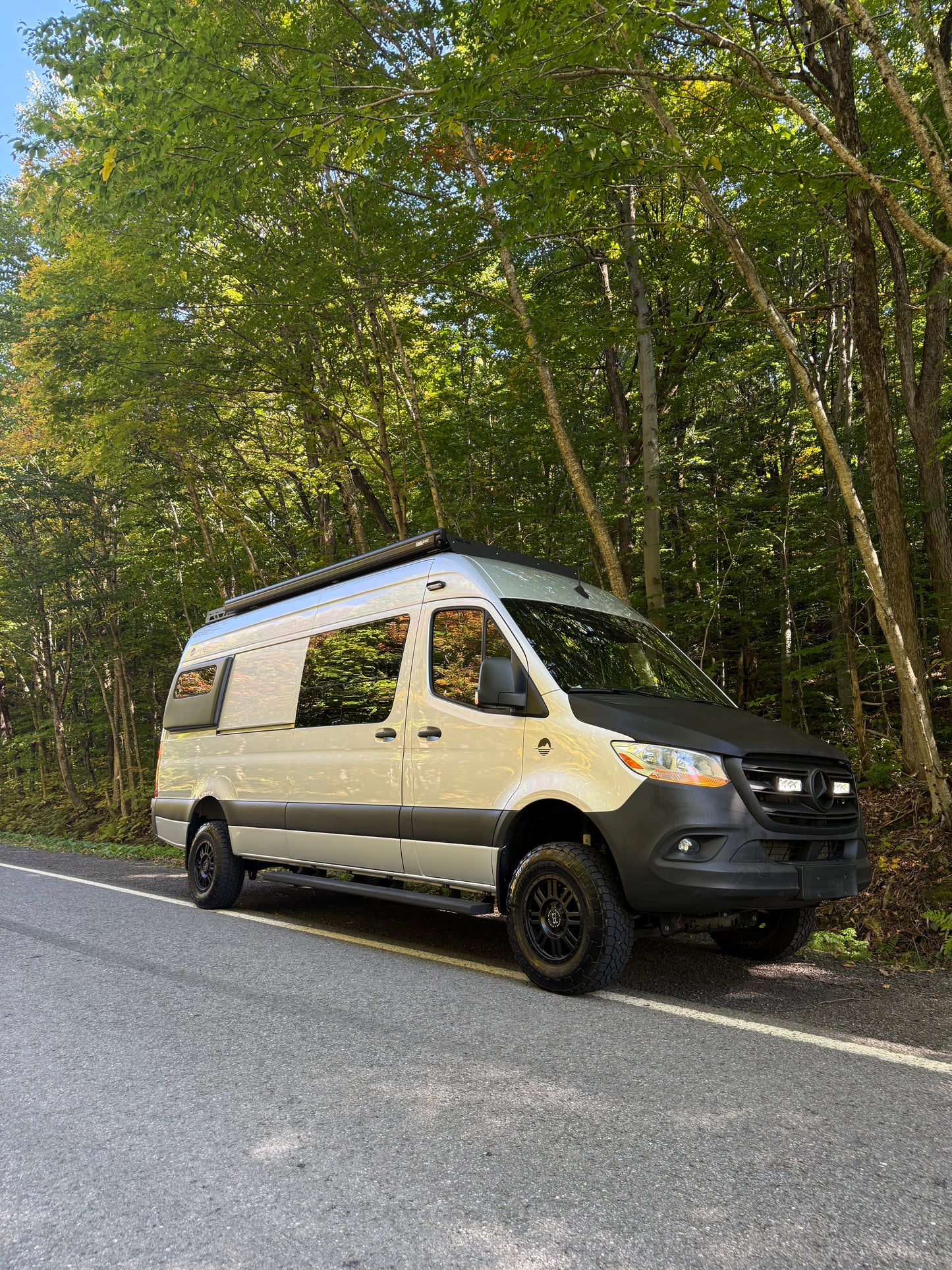 Phenix XL 2025 sur mercedes sprinter 170 (22.8 pied) AWD usagé (31 000 KM)