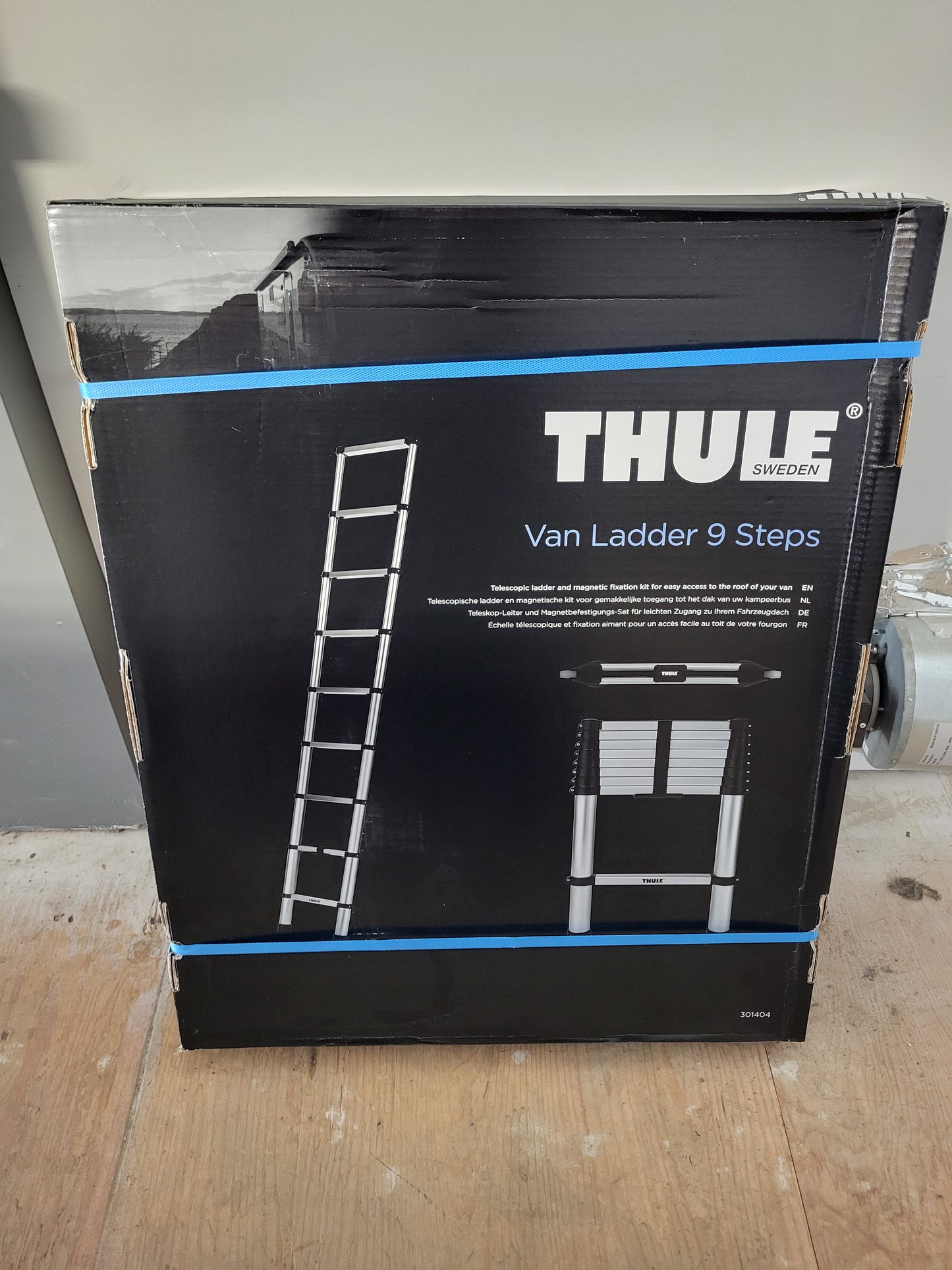 Thule ACGE-0124 telescopic ladder