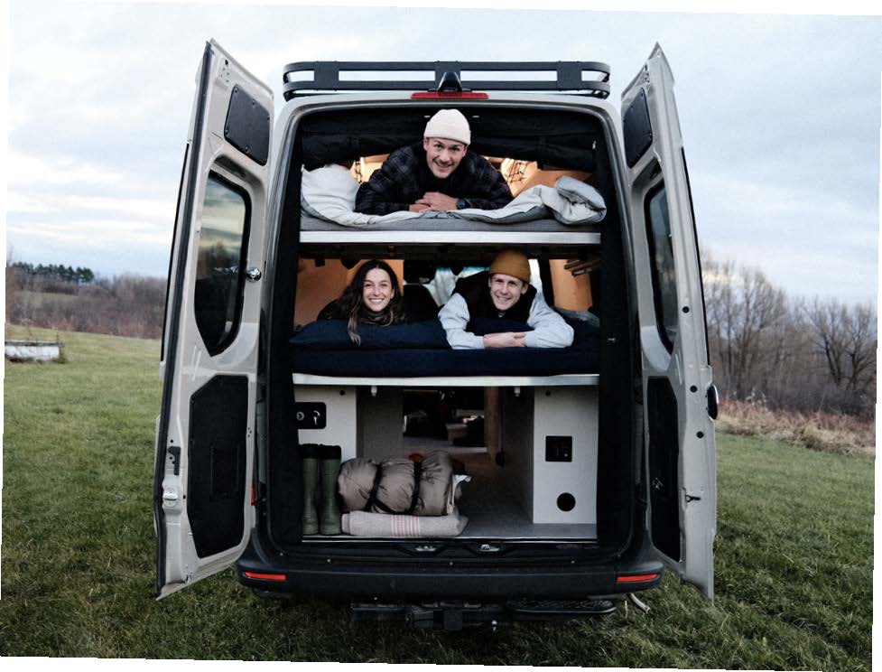 Location van Champion 2-4 passager – Mercedes 170 (22 pied) 2026