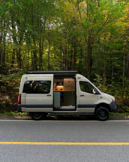 Evazion – Mercedes Sprinter 2025 144’’ AWD 2500 - Démonstrateur