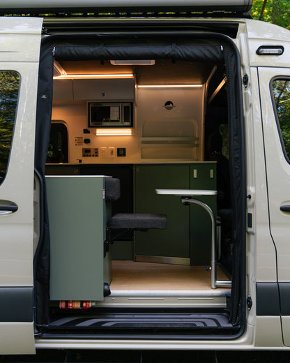 Evazion – Mercedes Sprinter 2025 144’’ AWD 2500 - Démonstrateur