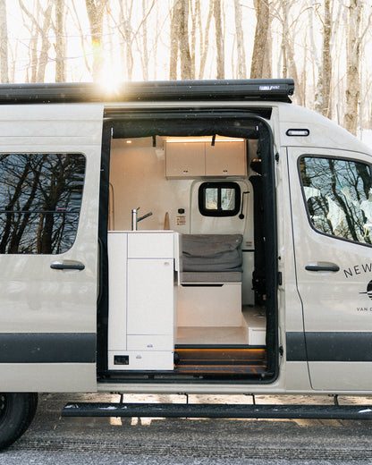 Phenix – Mercedes Sprinter 2025 144’’ AWD 2500 - Démonstrateur à Dominick Ménard