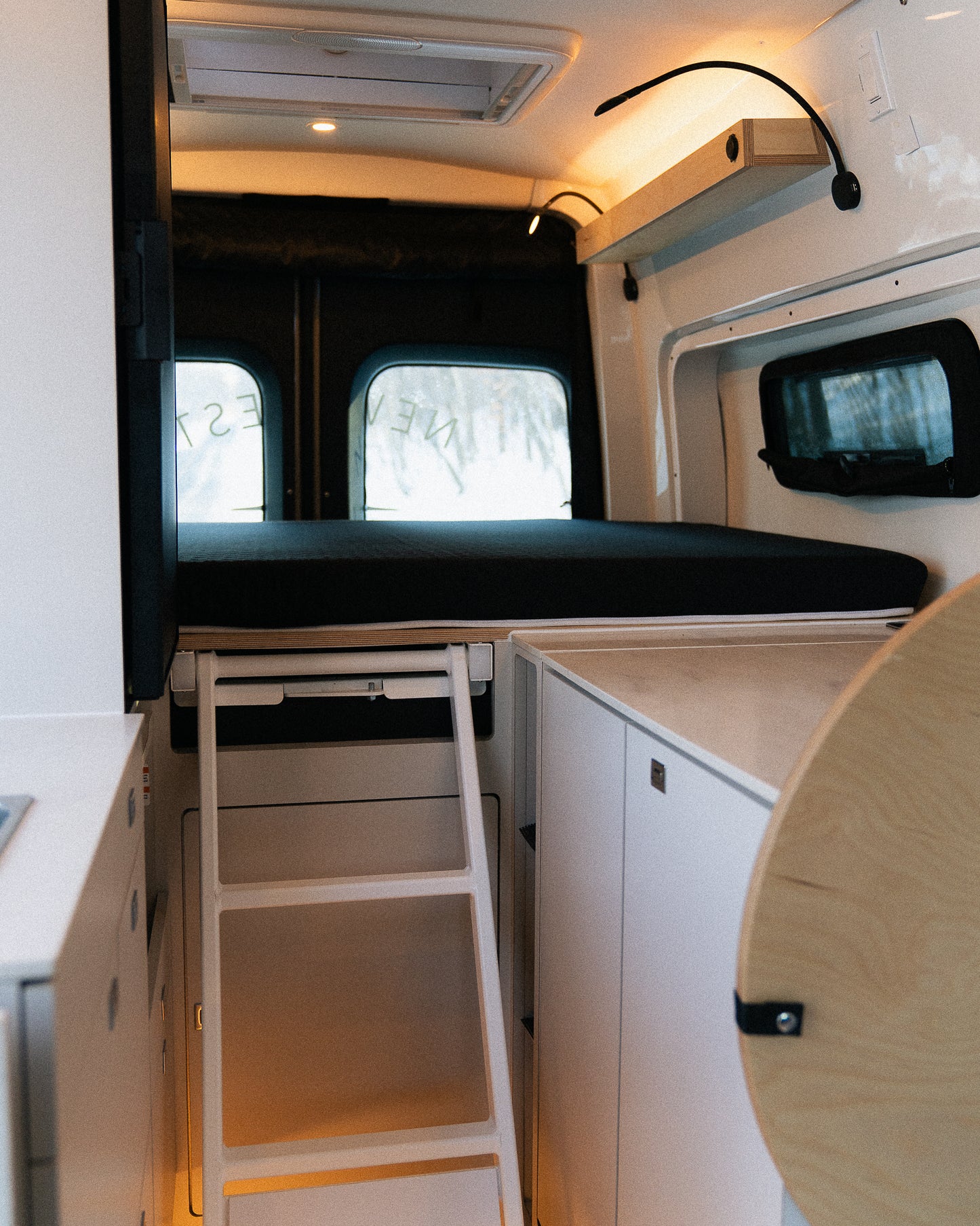 Phenix – Mercedes Sprinter 2025 144’’ AWD 2500 - Démonstrateur à Dominick Ménard