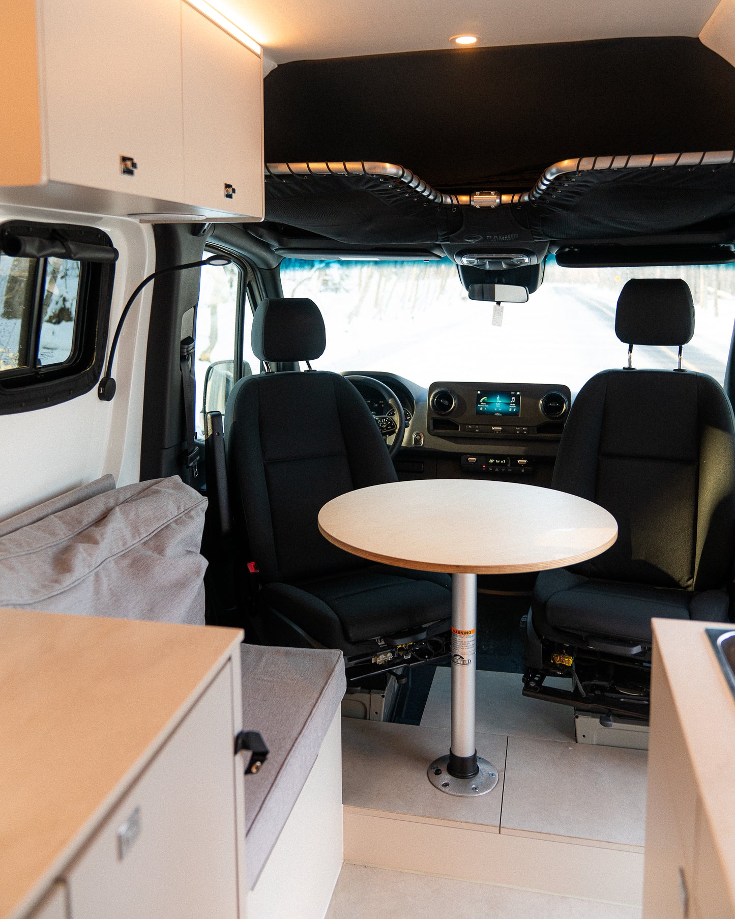 Phenix – Mercedes Sprinter 2025 144’’ AWD 2500 - Démonstrateur à Dominick Ménard