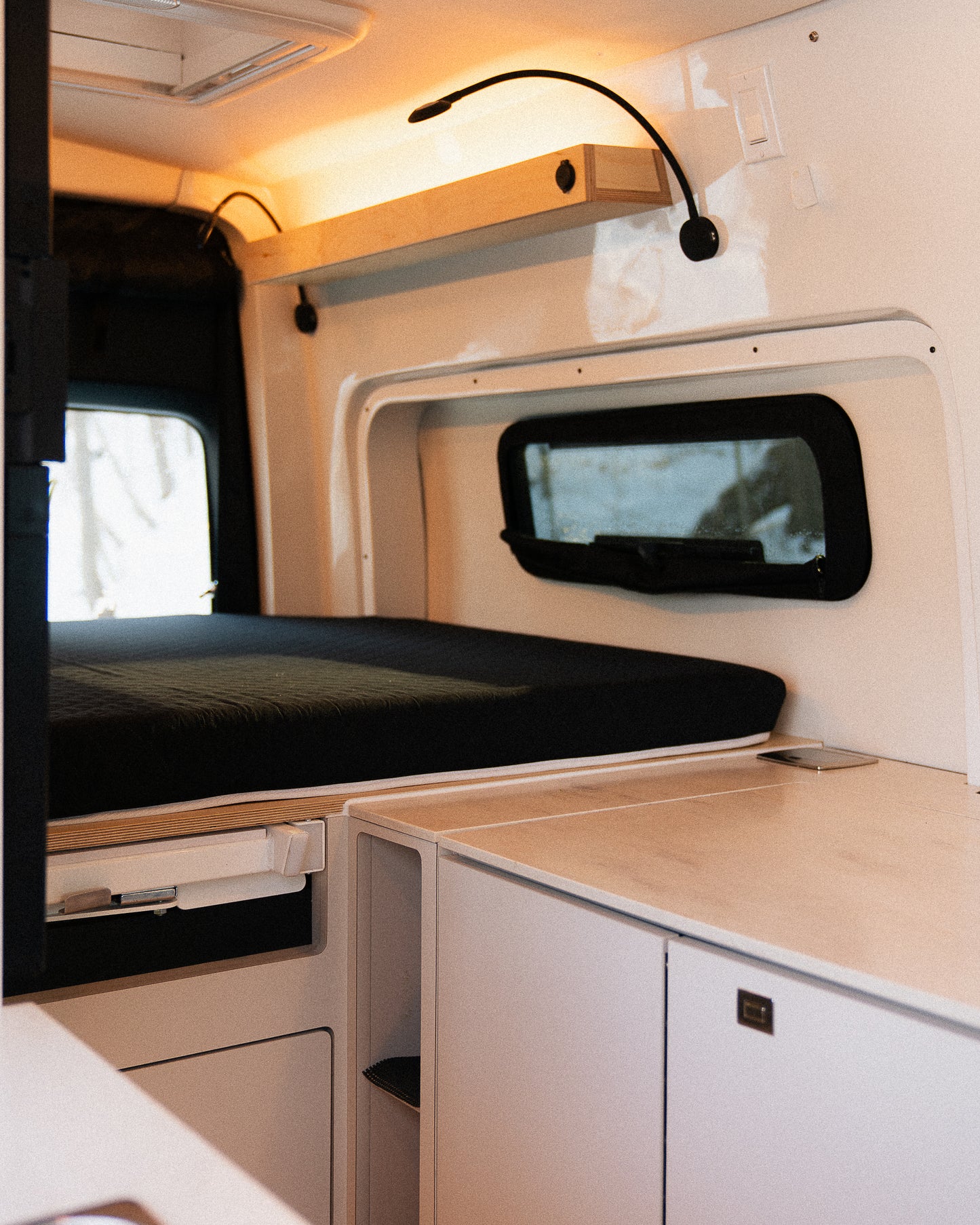 Phenix – Mercedes Sprinter 2025 144’’ AWD 2500 - Démonstrateur à Dominick Ménard