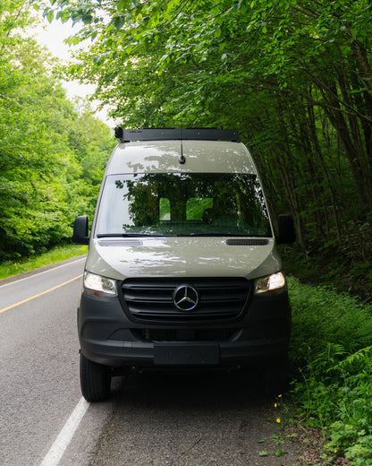 Phenix – Mercedes Sprinter 2025 144’’ AWD 2500 - Démonstrateur à Dominick Ménard