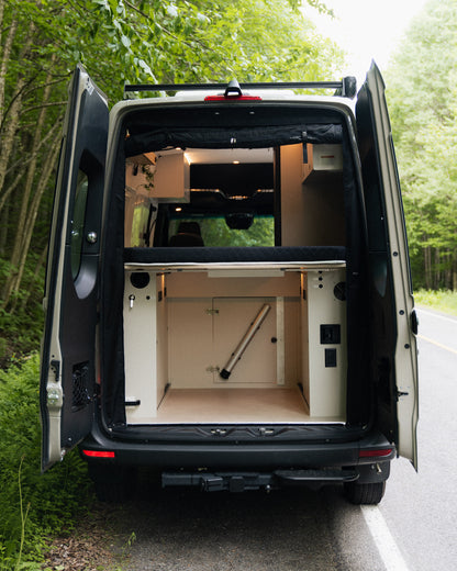 Phenix – Mercedes Sprinter 2025 144’’ AWD 2500 - Démonstrateur à Dominick Ménard