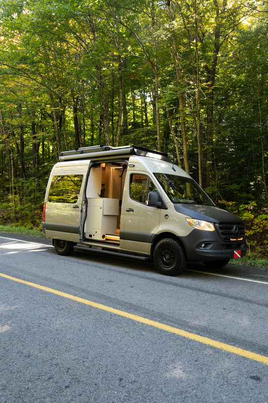 Phenix – Mercedes Sprinter 2027 144’’ RWD ou AWD 2500 (Disponible sur commande seulement)