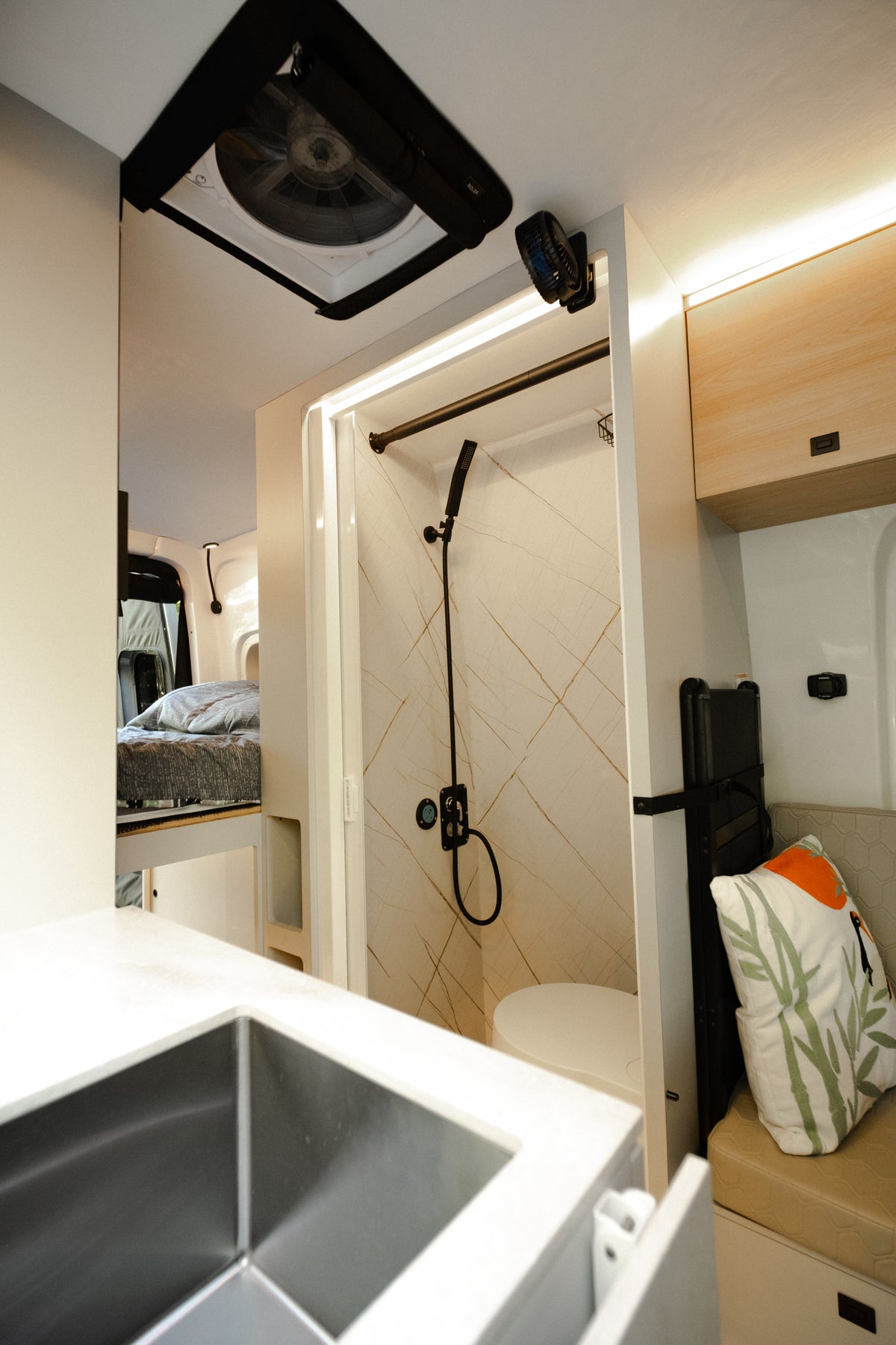 Phenix – Mercedes Sprinter 2027 144’’ RWD ou AWD 2500 (Disponible sur commande seulement)