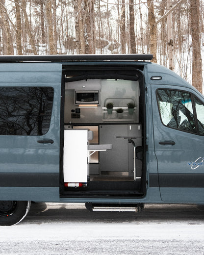 Evazion – Mercedes Sprinter 2023 144’’ 2500 – Usagé