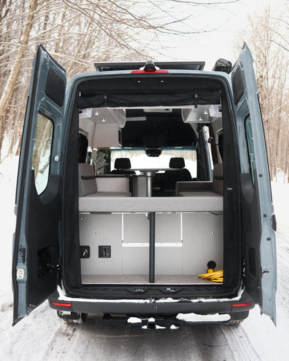 Evazion – Mercedes Sprinter 2023 144’’ 2500 – Usagé