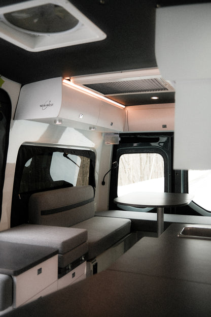 Evazion – Mercedes Sprinter 2023 144’’ 2500 – Usagé