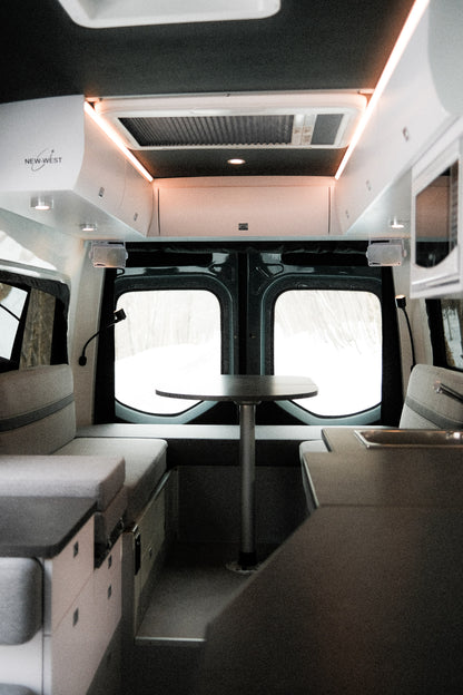 Evazion – Mercedes Sprinter 2023 144’’ 2500 – Usagé