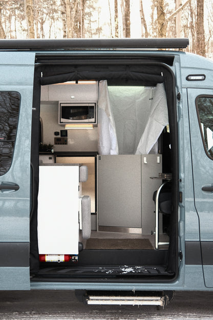 Evazion – Mercedes Sprinter 2023 144’’ 2500 – Usagé