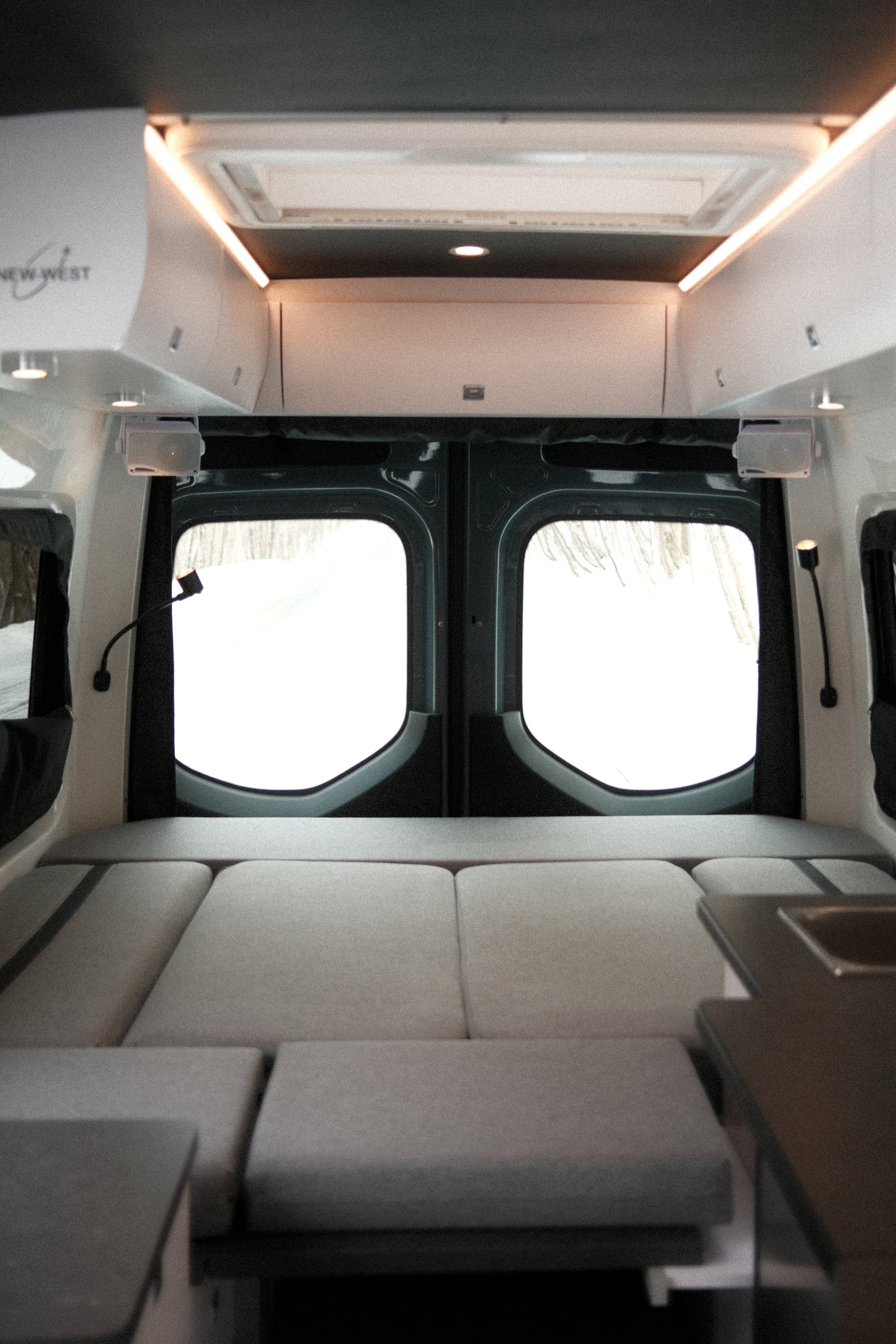 Evazion – Mercedes Sprinter 2023 144’’ 2500 – Usagé