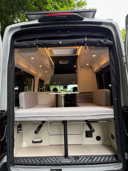 Evazion – Ford Transit 2025 148’’ AWD 250 - Démonstrateur