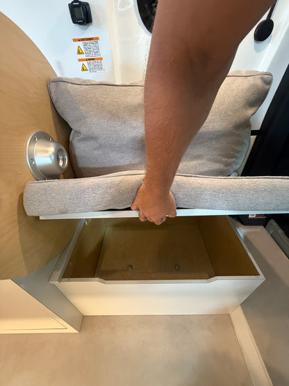 Phenix – Mercedes Sprinter 2025 144’’ AWD 2500 - Démonstrateur à Dominick Ménard