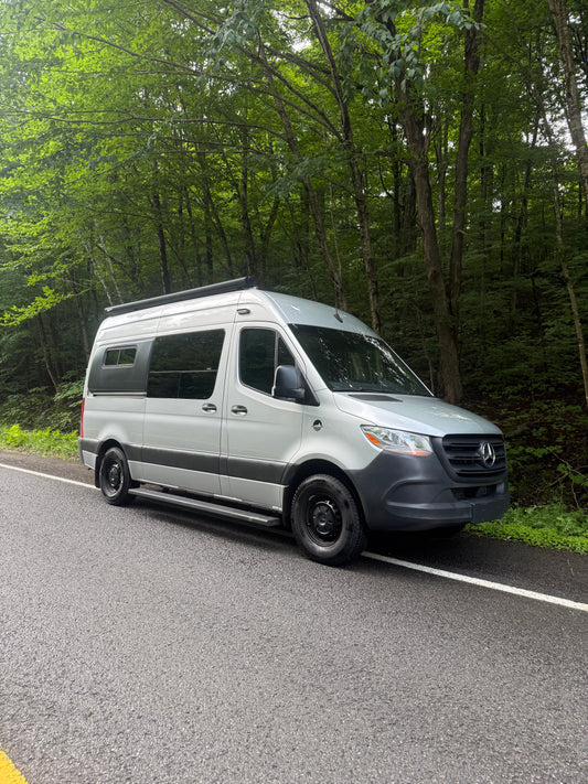 Phenix – Mercedes Sprinter 2025 144’’ RWD  Usagé (11 995KM)