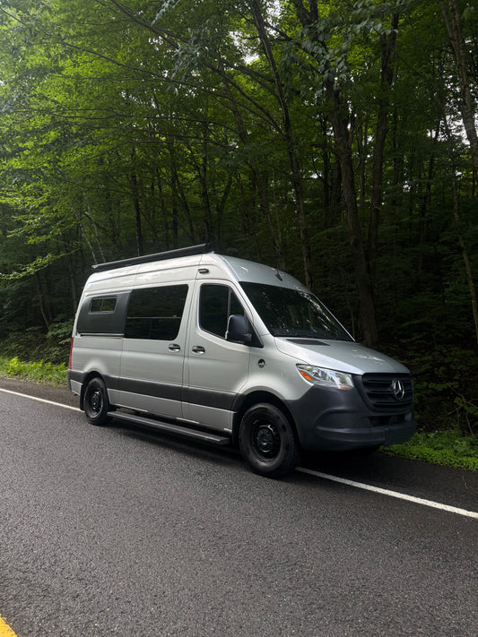 Phenix – Mercedes Sprinter 2025 144’’ RWD  Usagé (11 995KM)