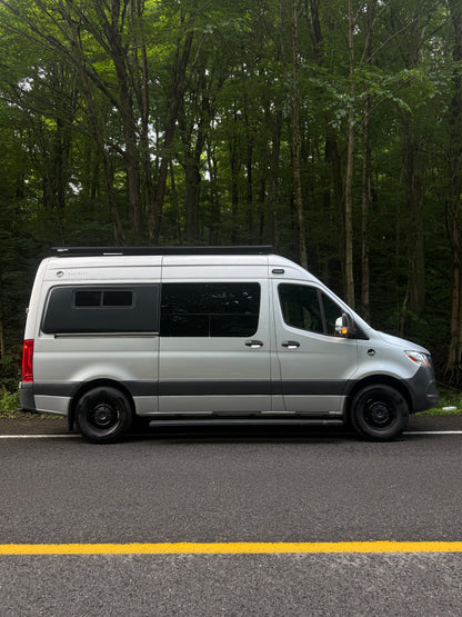 Phenix – Mercedes Sprinter 2025 144’’ RWD  Usagé (11 995KM)