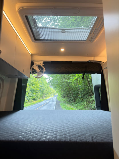 Phenix – Mercedes Sprinter 2025 144’’ RWD  Usagé (11 995KM)
