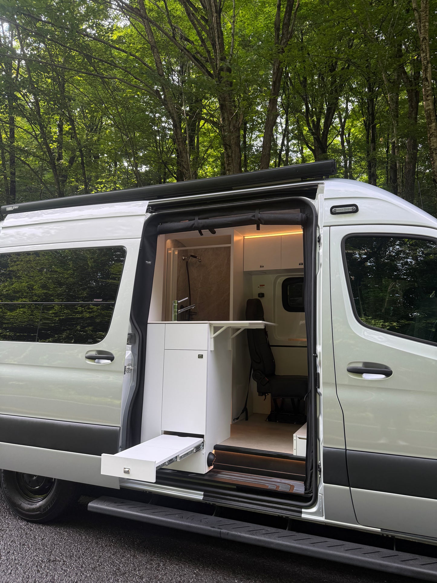 Phenix – Mercedes Sprinter 2025 144’’ RWD  Usagé (11 995KM)