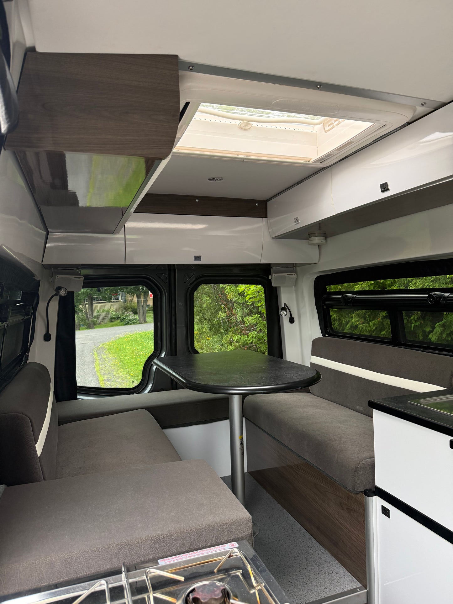 Evazion – Mercedes Sprinter 2016 144’’ RWD Usagé