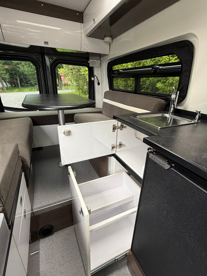 Evazion – Mercedes Sprinter 2016 144’’ RWD Usagé