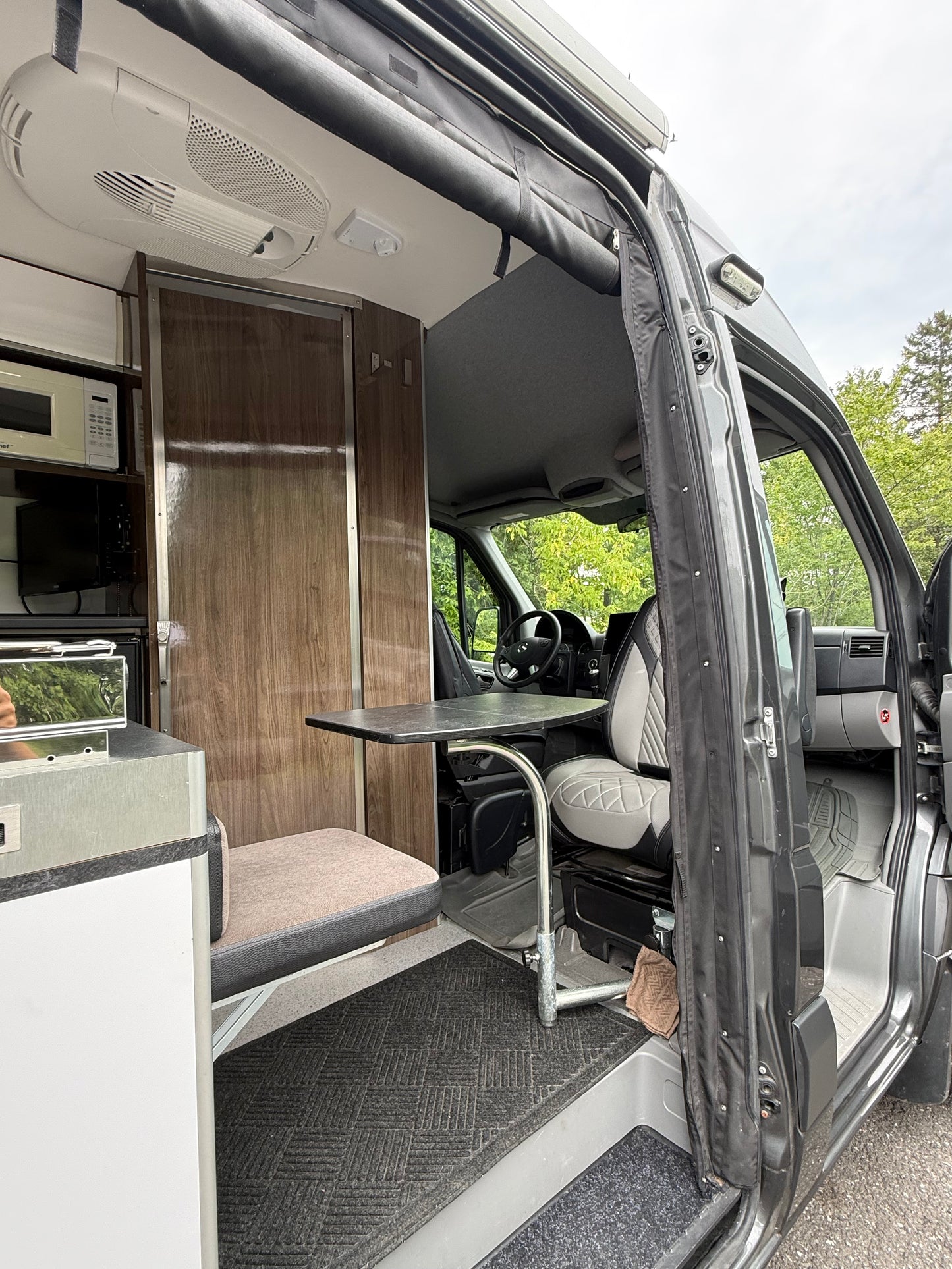 Evazion – Mercedes Sprinter 2016 144’’ RWD Usagé