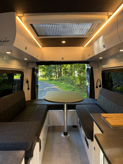 Evazion – Mercedes Sprinter 2022 144’’ RWD Usagé